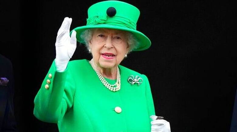 Βασίλισσα Ελισάβετ: Χάος στο αβαείο του Westminster όταν άνδρας άγγιξε το φέρετρό της! Η σύλληψή του