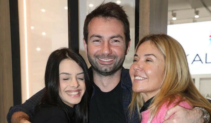 Χριστίνα Παππά: Έγινε γιαγιά - Γέννησε η Άννα Μπεζάν