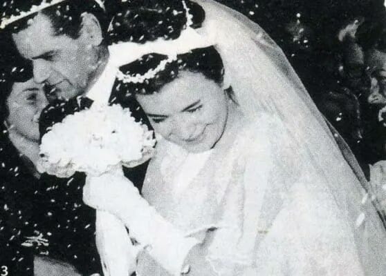 Ζάχος Χατζηφωτίου: Σπάνιες φωτογραφίες από τη δεξίωση του γάμου με την Τζένη Καρέζη