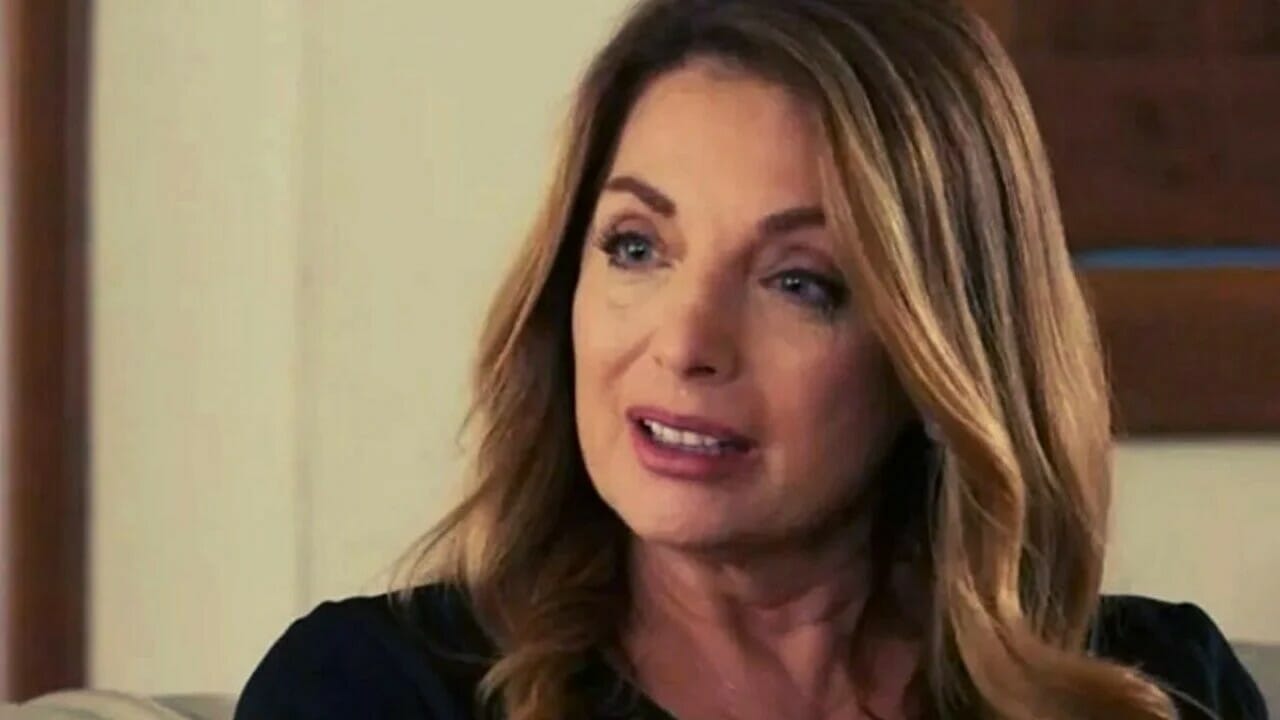 Γη της Ελιάς: Η Βαγγελιώ δίνει εντολή να ξυλοκοπήσουν την Αθηνά!