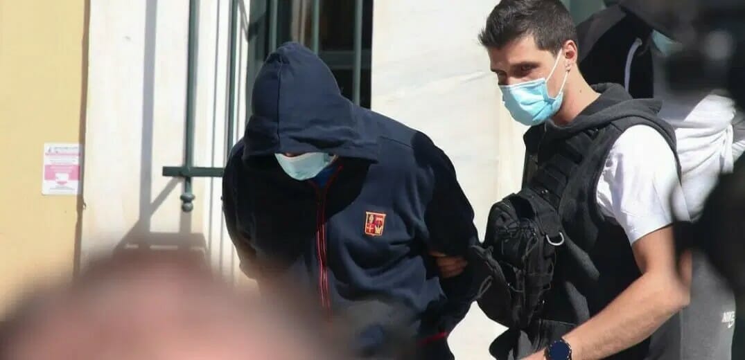 Κολωνός: Προφυλακιστέοι οι δύο από τους τρεις κατηγορούμενους για τον βιασμό της 12χρονης