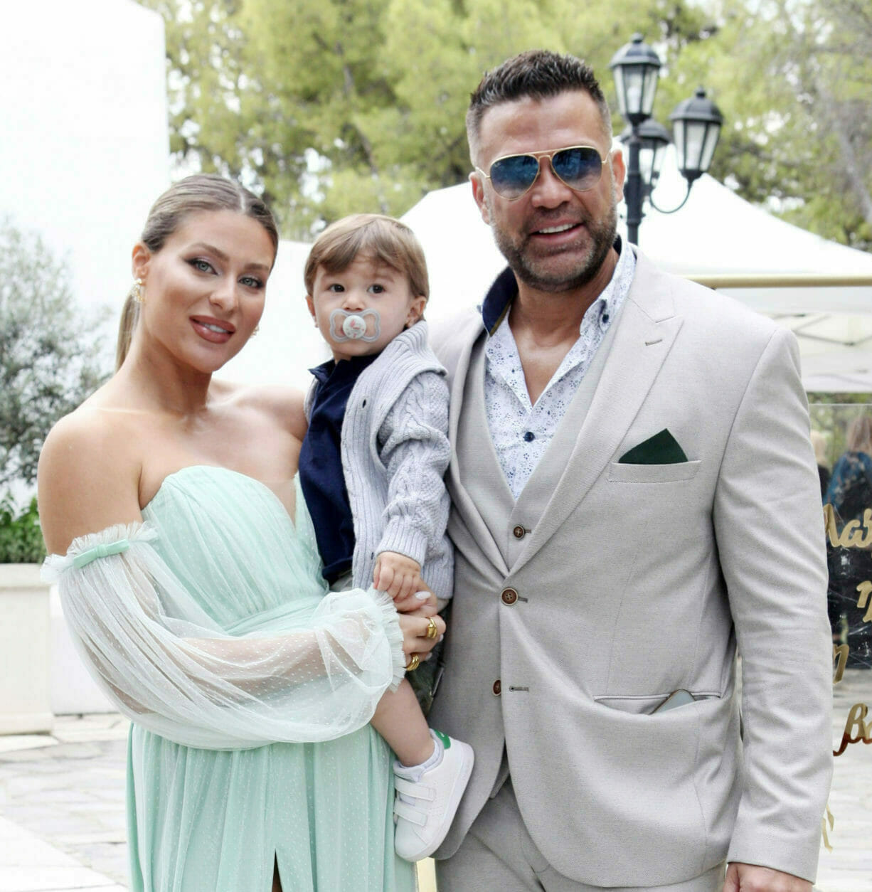 Σόμμερ - Παπαδάκη: Βάφτισαν τον γιο τους, Ιάσονα