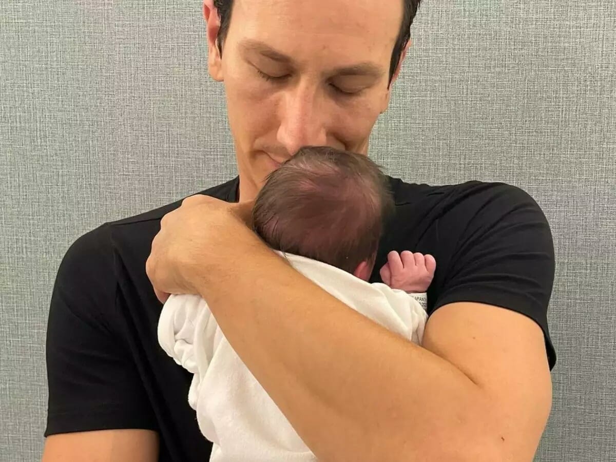 Μιχάλης Σαράντης: Μιλά πρώτη φορά για τη γέννηση της κόρη του