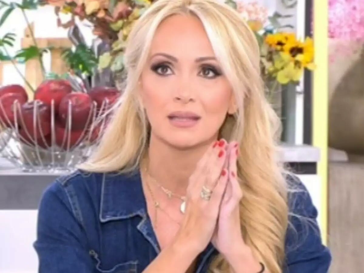 Η Ναταλί Κάκκαβα «απασφάλισε» για τον ΣΚΑΪ - «Μας κατέστρεψαν»