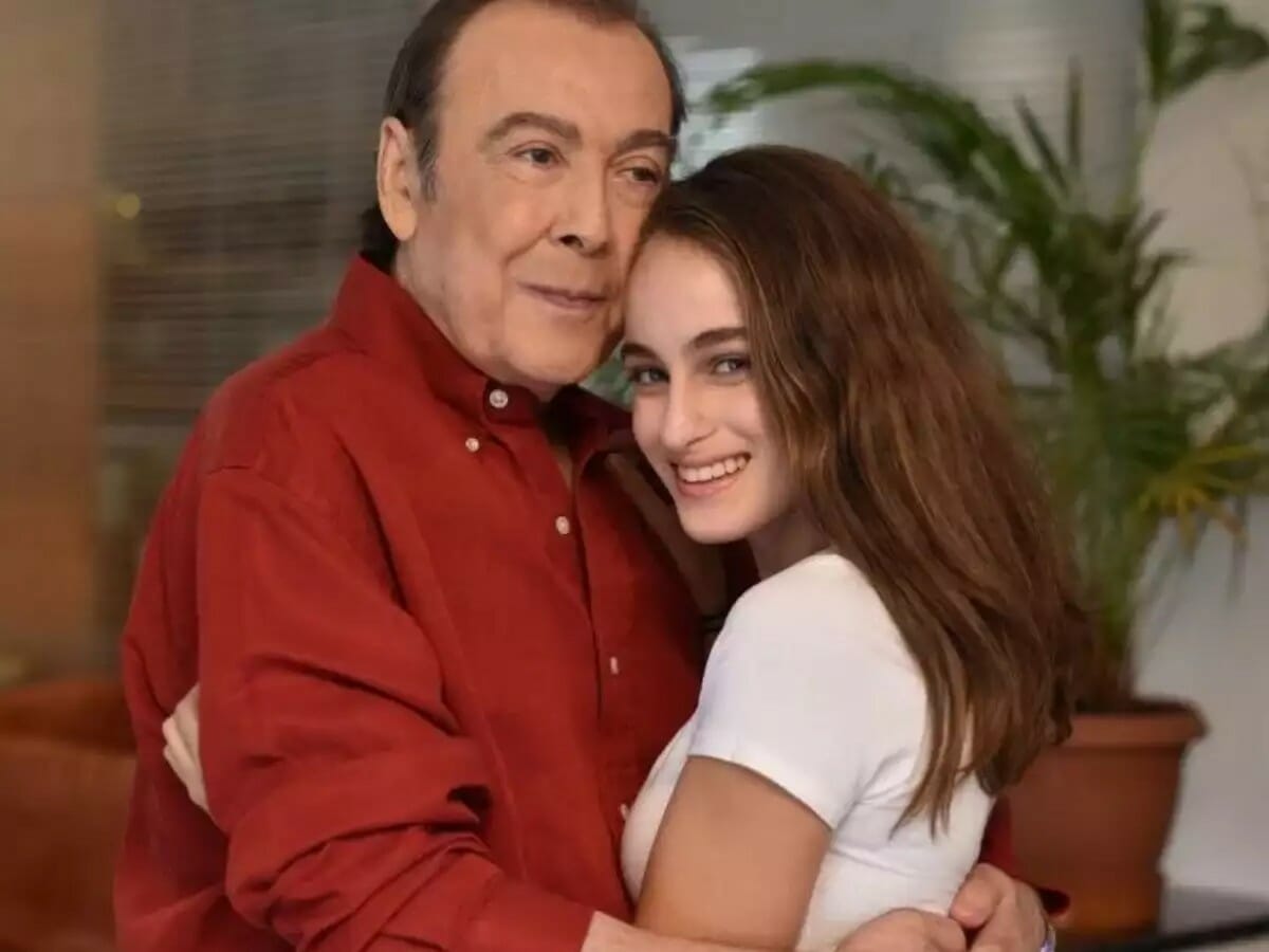 Μαρία Βοσκοπούλου: Το σπάνιο αυτόγραφο του πατέρα της, Τόλη που μοιράστηκε στο Instagram