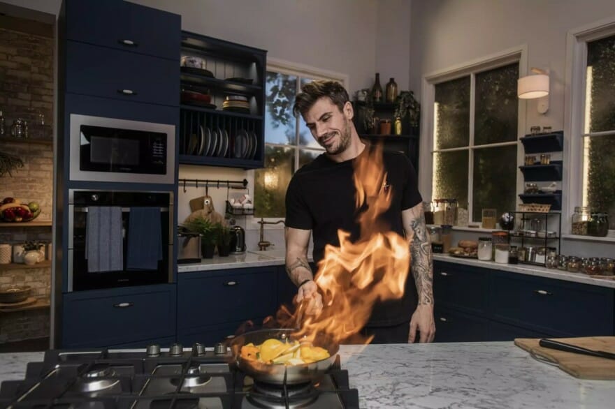 Άκης Πετρετζίκης: «Σεισμός» στον Alpha με την τηλεθέαση του μάγειρα
