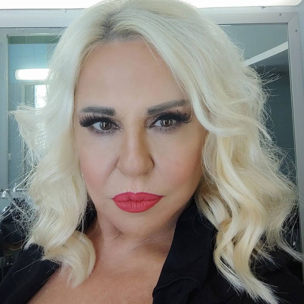 Μπέσσυ Αργυράκη: «Μια τραγουδίστρια “έκοψε” τη στροφή μου στο λαϊκό τραγούδι»