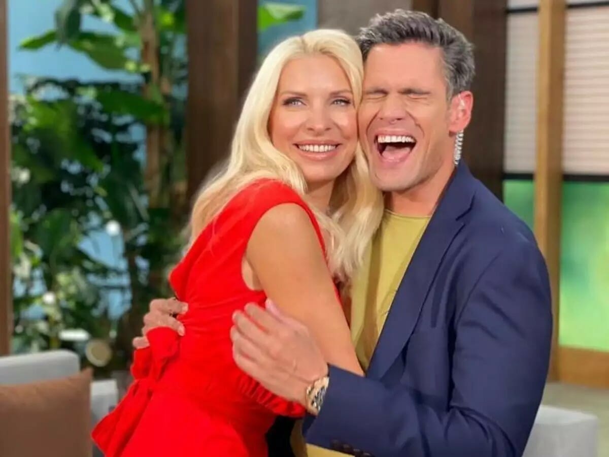 Μενεγάκη – Oυγγαρέζος: Η αμηχανία on air και οι ματιές όλο νόημα