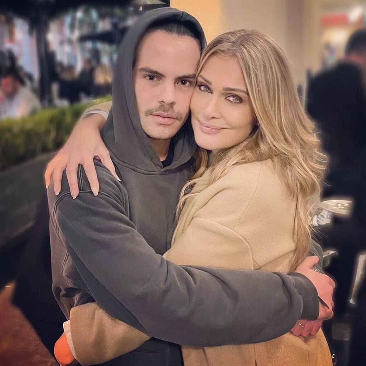 Άγγελος Λάτσιος: Στα μπουζούκια ο γιος της Μενεγάκη – Διασκέδασε στη νονά του, Νατάσα Θεοδωρίδου