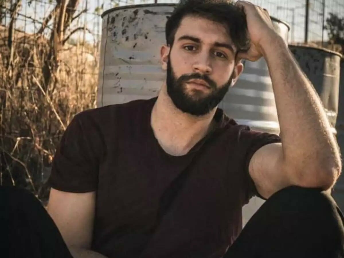 Νίκος Μέλλος: Ο ηθοποιός της «γης της Ελιάς» μιλάει για το αυτοάνοσο από το οποίο πάσχει