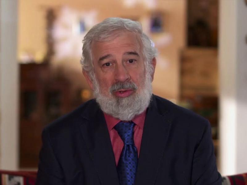 Πέτρος Φιλιππίδης: «Αισθάνομαι ότι το καλύτερο που έχω να κάνω είναι να πέσω από το μπαλκόνι»