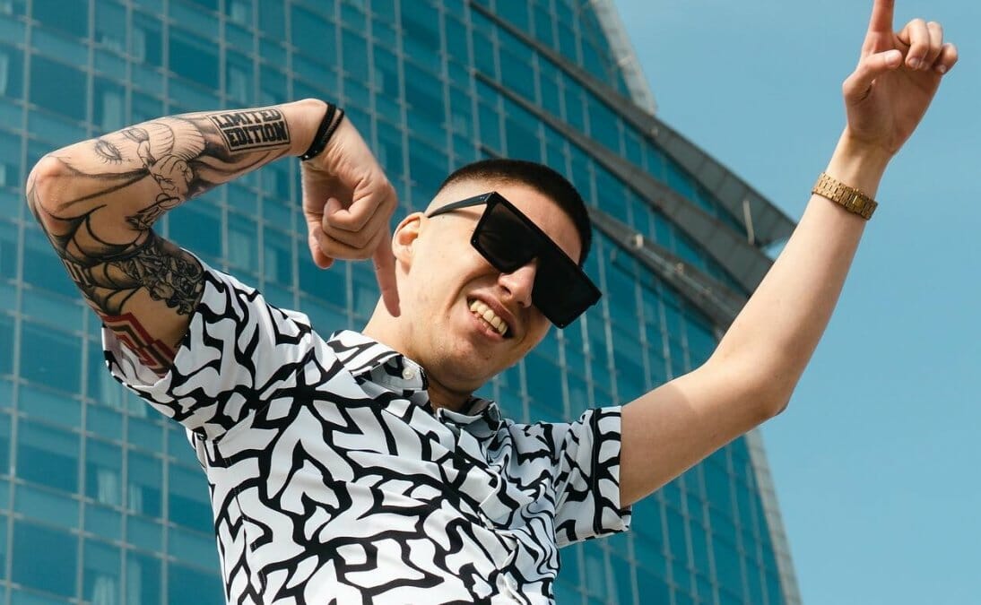 Τράπερ Trannos: Ποινική δίωξη για παράνομη οπλοκατοχή - Πότε θα δικαστεί;