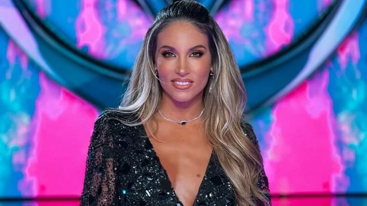 Αθηνά Οικονομάκου: Δεν ήταν πάντα ιέρεια του στυλ - Οι φωτογραφίες που θέλει να κάψει