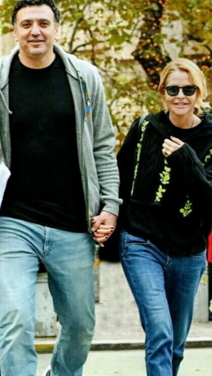 Τζένη Μπαλατσινού – Βασίλης Κικίλιας: Βόλτα για δύο στο κέντρο της Αθήνας