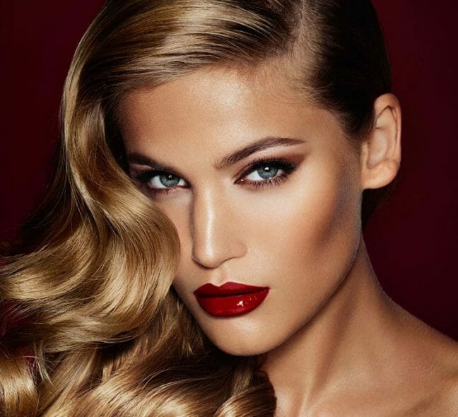 Mακιγιάζ Χριστουγέννων: Τρία μοναδικά looks που πρέπει να δοκιμάσεις