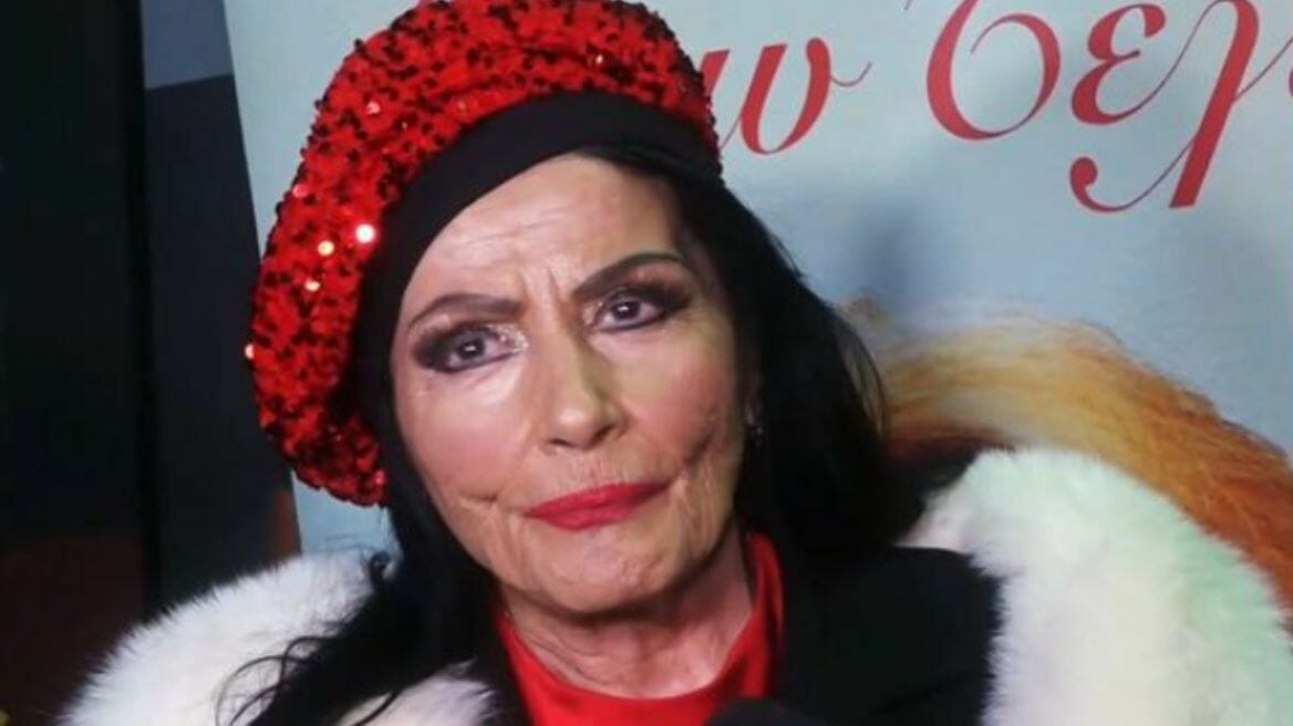 Ζωζώ Σαπουντζάκη: «Απέβαλα, καθόμουν στον γκρεμό στην Κινέτα και έκλαιγα»