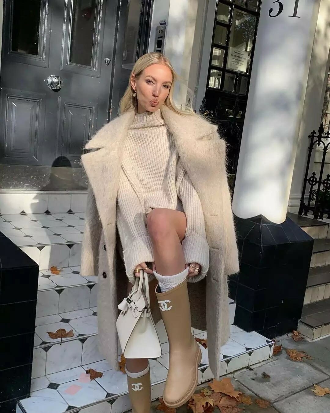 Γαλότσες: Οι απαραίτητες μπότες για τις βροχερές μέρες