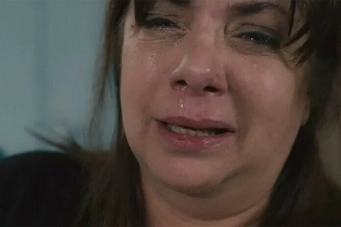 Γη της Ελιάς: Η Βάσια Παναγοπούλου αποθεώθηκε στο Twitter για την ερμηνεία της