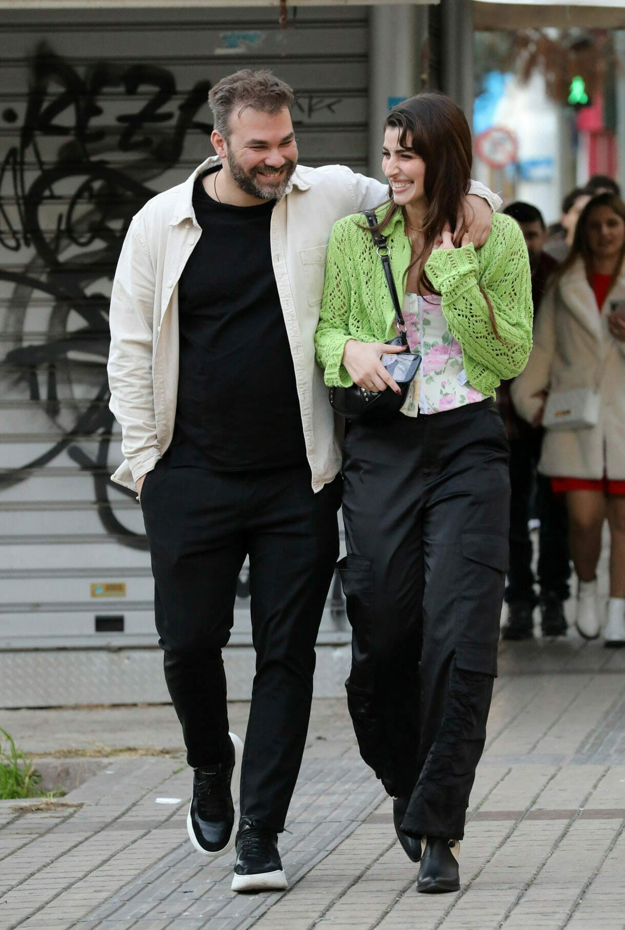 Γιώργος Σαμπάνης - Ιωάννα Σαρρή: Full in love στους δρόμους της Γλυφάδας