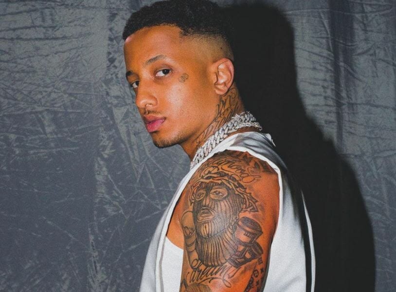 Light: Μήνυση εις βάρος του από το θύμα του ξυλοδαρμού