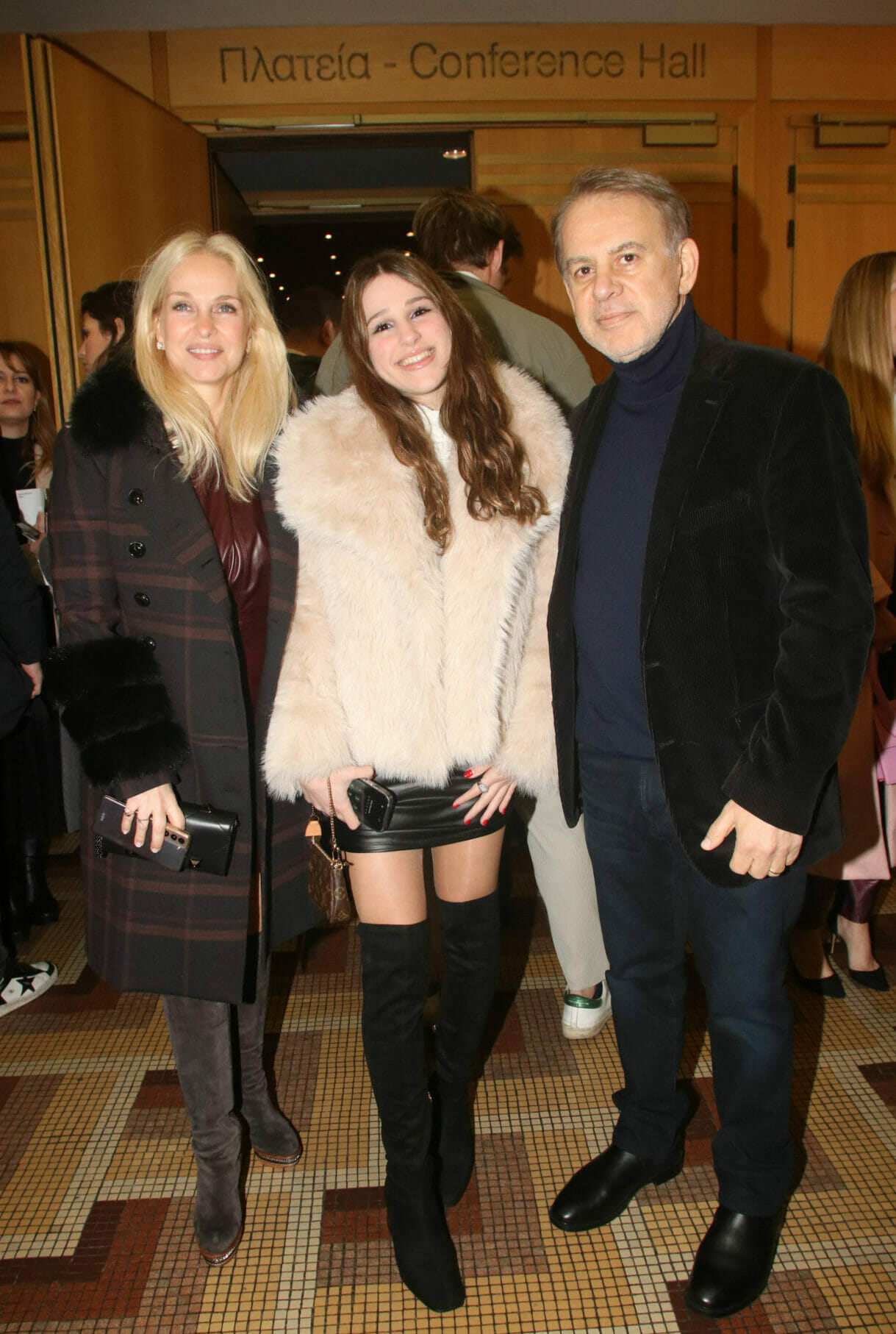 Μαρί Κωσταντάτου: Μαζί με τον Γιάννη Κεντ και την κόρη του στο Θέατρο