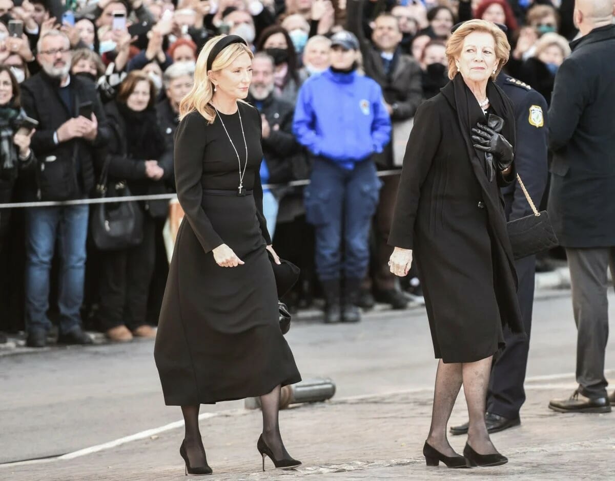 Μαρί Σαντάλ: Η στέκα που φορούσε στην κηδεία του τέως κοστίζει 500 ευρώ