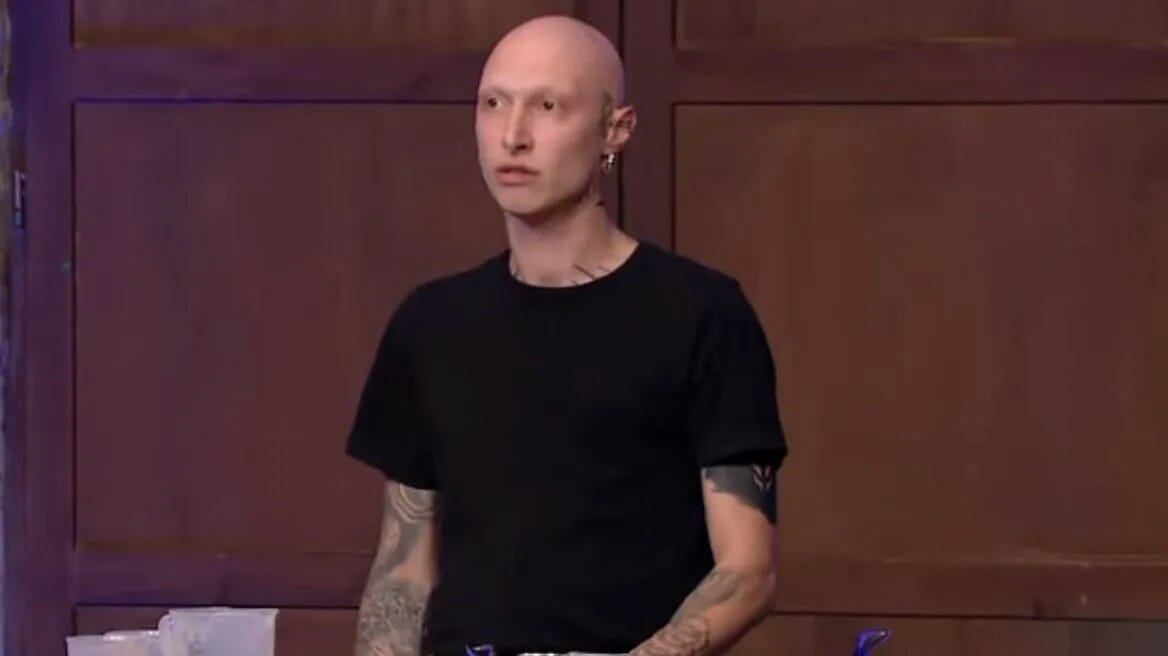 MasterChef: Παίκτης μιλάει για την αλωπεκία - «Ξύπνησα και τα μισά μαλλιά ήταν στο κρεβάτι»