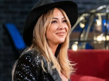 Μελίνα Ασλανίδου: Οι σπουδές ως βοηθός μικροβιολόγου, η μουσική και η απόφαση να μείνει μόνιμα στην Κρήτη