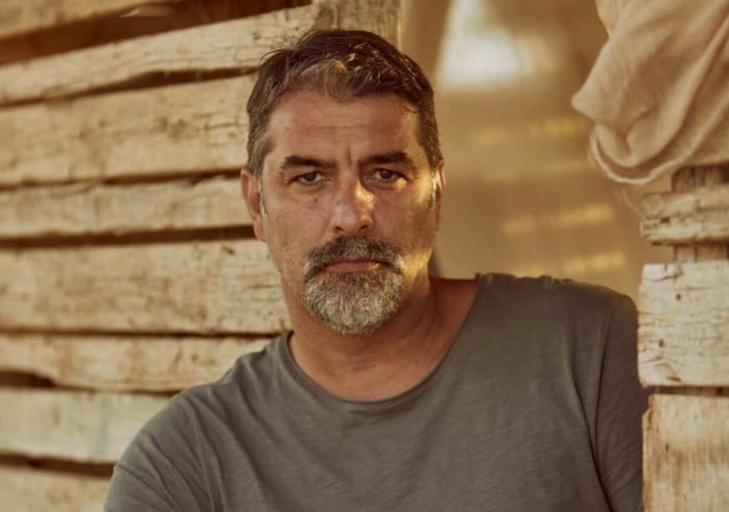 Βασίλης Μπισμπίκης: Σπάνια φωτογραφία από τον στρατό! Αγνώριστος ο ηθοποιός