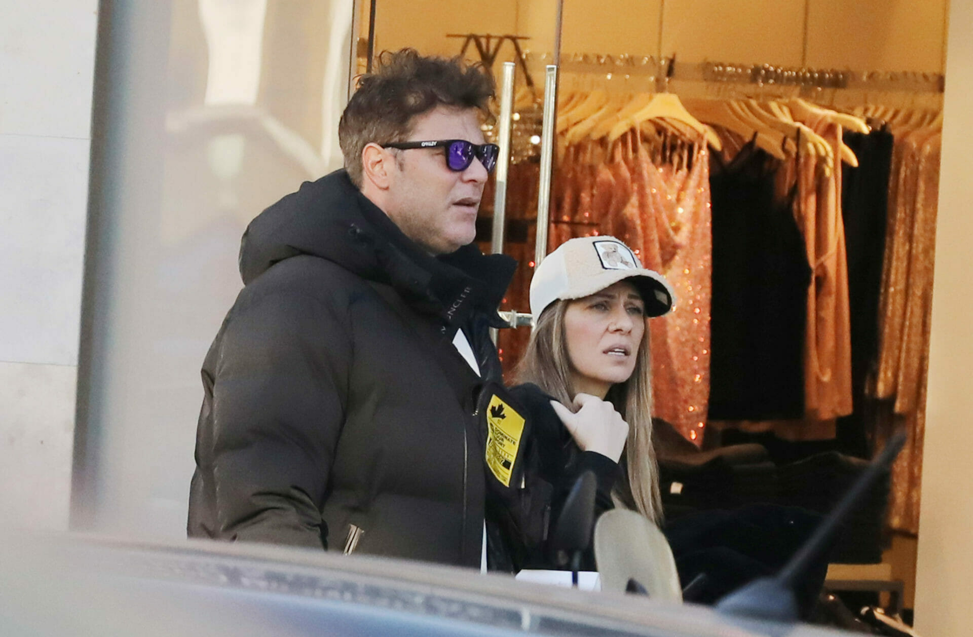 Η άγνωστη συνοδός του Χολίδη