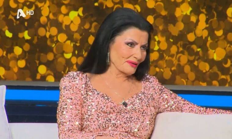 Ζωζώ Σαπουντζάκη: «Ο Νιάρχος μου έστελνε ένα κουτάκι λίρες - Ο Ωνάσης με χόρευε και μου έλεγε για την Κάλλας»
