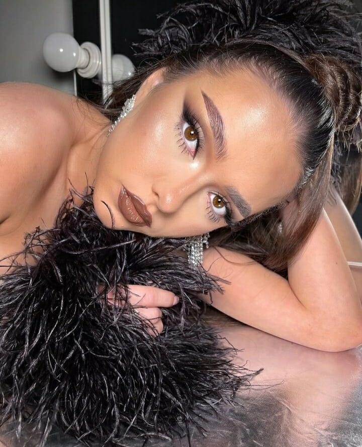 Chocolate lips: Ζουμερά χείλη σαν... σοκολάτα