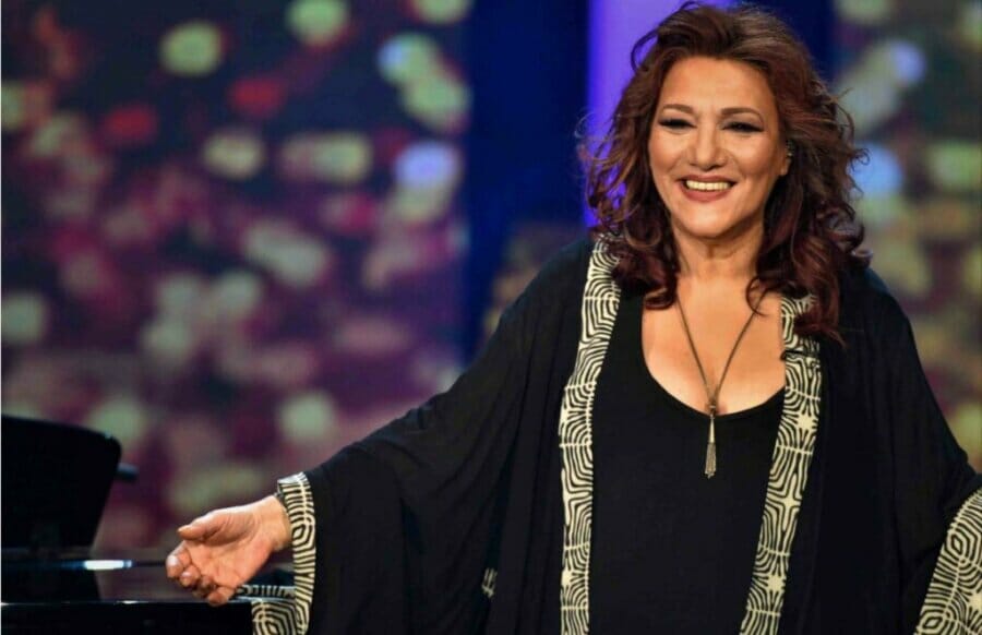 Ελένη Βιτάλη για Μπισμπίκη – Βανδή: «Εκείνος σαν αγρίμι και η αγαπημένη τούρλα τον πισινό στον κόσμο»