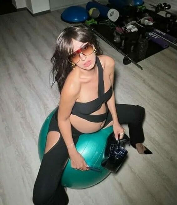 Ελένη Φουρέιρα: Στο γυμναστήριο με... γόβες λίγο πριν γεννήσει