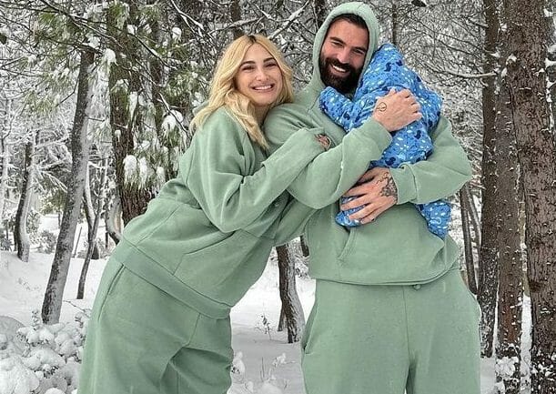 Τούνη - Αλεξάνδρου: Ο πρώτος μήνας με τον γιο τους! Οι τρυφερές αναρτήσεις, ο θηλασμός και τα ξενύχτια