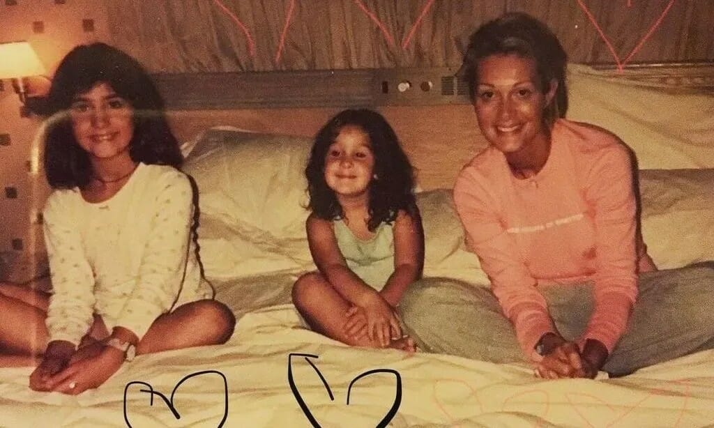 Νατάσα Θεοδωρίδου: Αδημοσίευτες φωτογραφίες με τις κόρες της