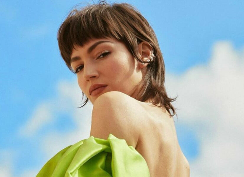 Ούρσουλα Κορμπερό: Oλόγυμνη μπροστά στον καθρέφτη της