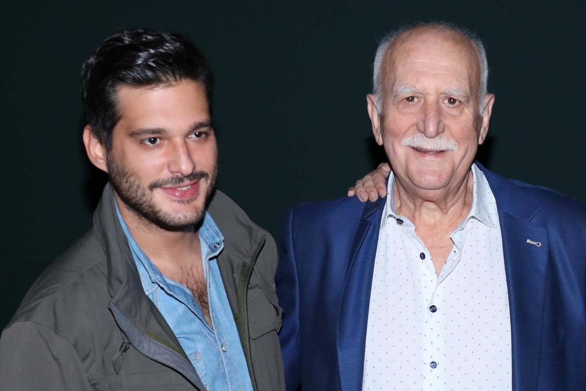 Φοίβος Παπαδάκης: Η αινιγματική απάντηση για το ενδεχόμενο οριστικής αποχώρησης του πατέρα του από την τηλεόραση