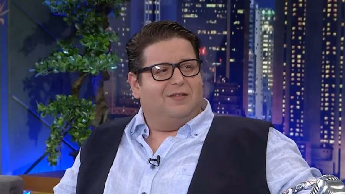 Σασμός: Ο τηλεοπτικός Τόλης δίνει απανωτά spoilers για τη σειρά