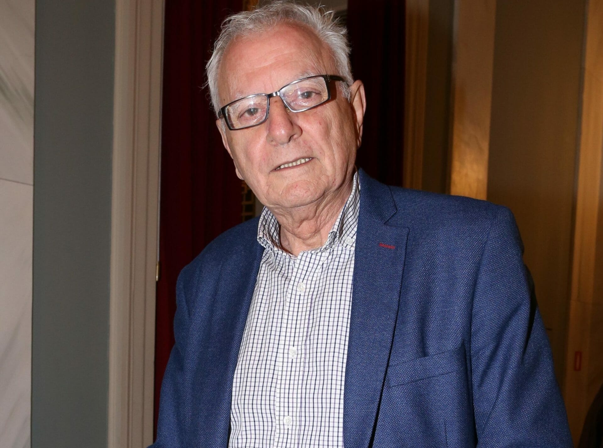 Κώστας Χαρδαβέλλας: «Ήμουν τόσο ανόητα παθιασμένος με την τηλεθέαση που έπαθα καρκίνο»