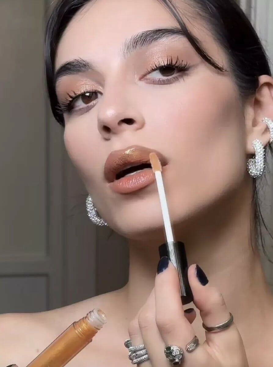 Gold lips: Εσύ θα τολμήσεις να βάλεις χρυσό κραγιόν;