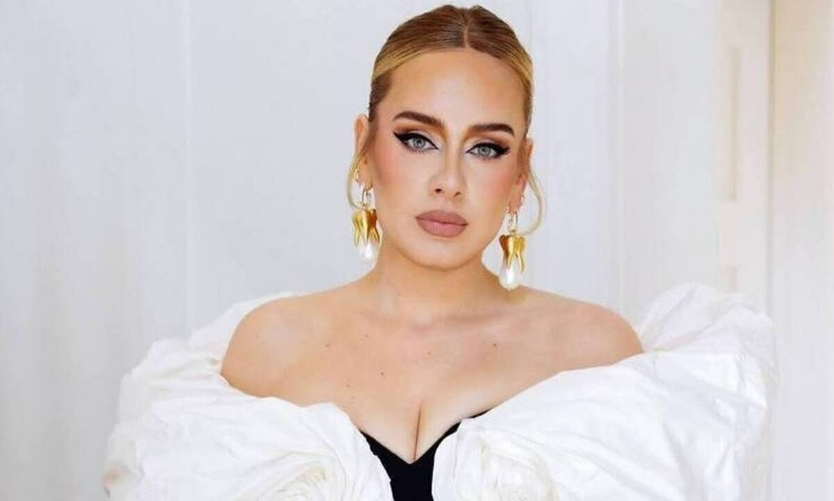 Adele: «Είχα πιει τουλάχιστον τέσσερα μπουκάλια κρασί»
