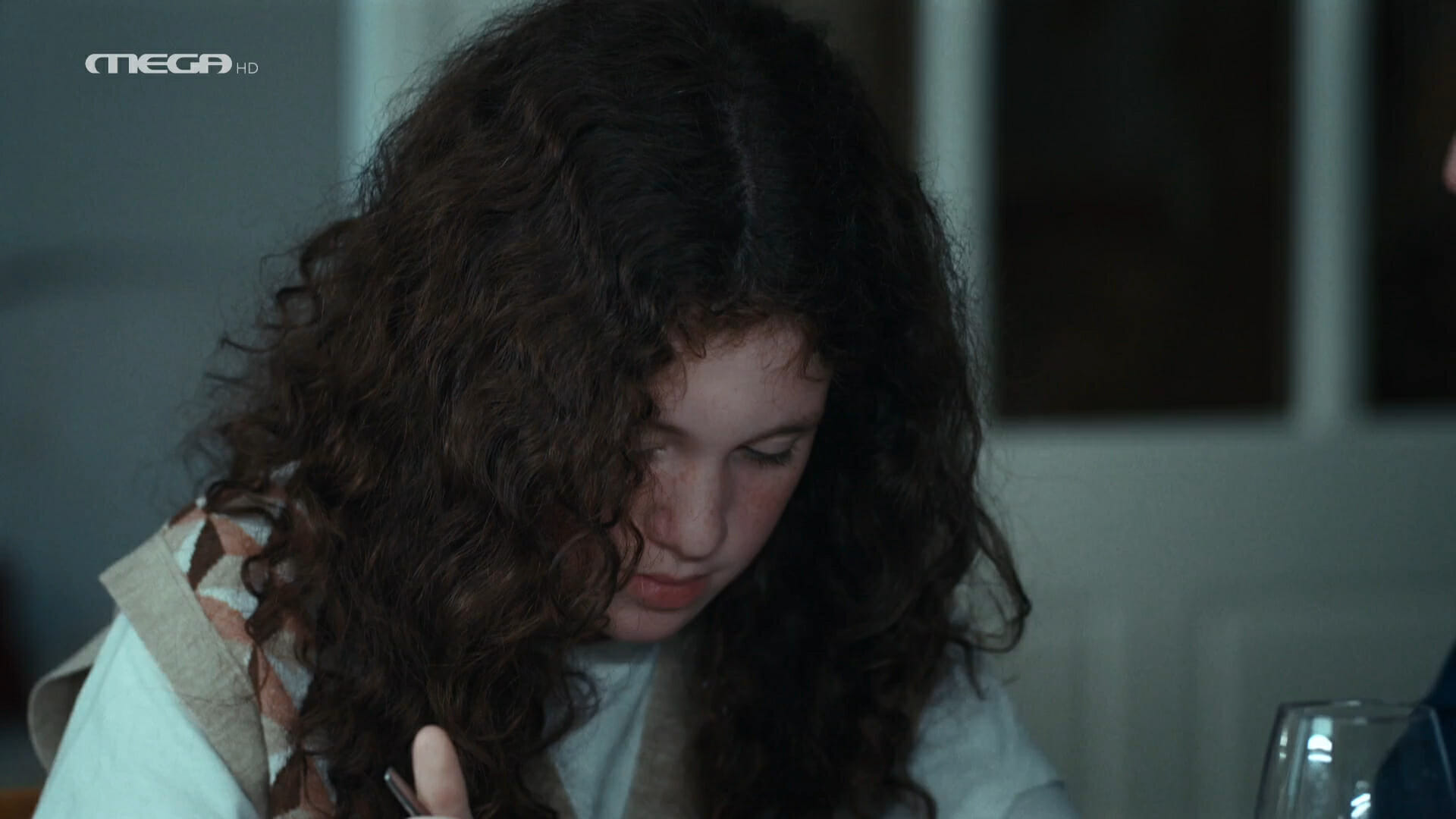 Γη της Ελιάς: Γεμάτο από μελανιές το σώμα της Φιλιώς!