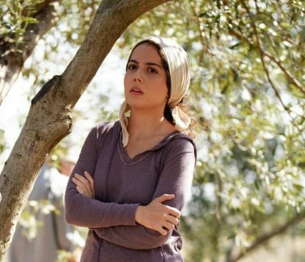 Γη της Ελιάς: Άγριο μαλλιοτράβηγμα για Άννα - Μυρτάλη στη μέση του δρόμου!