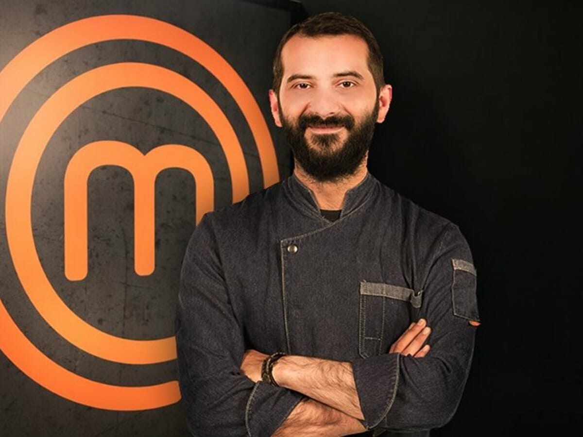 Λεωνίδας Κουτσόπουλος: Μαθαίνει στον γιο του... μπιλιάρδο