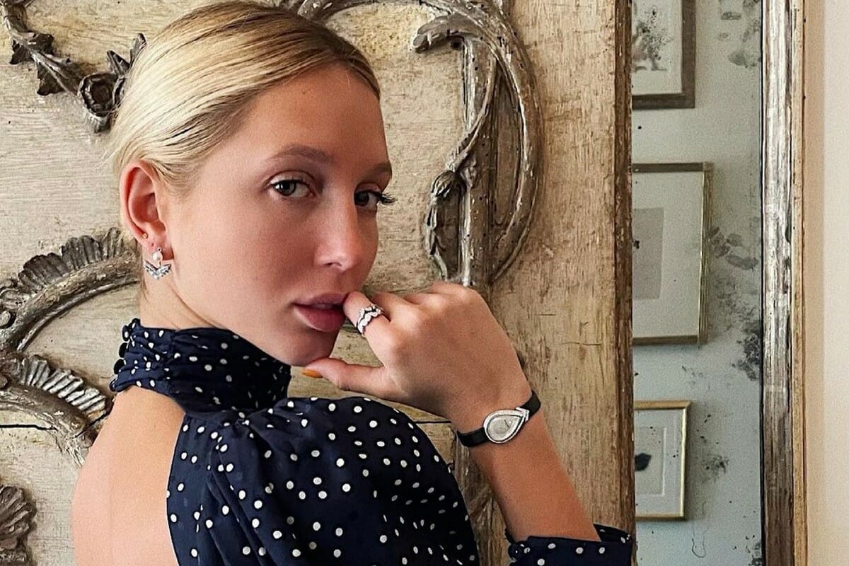 Μαρία Ολυμπία: Σχεδίασε το έμβλημα της θεάς Αθηνάς σε τσάντα παριζιάνικου οίκου