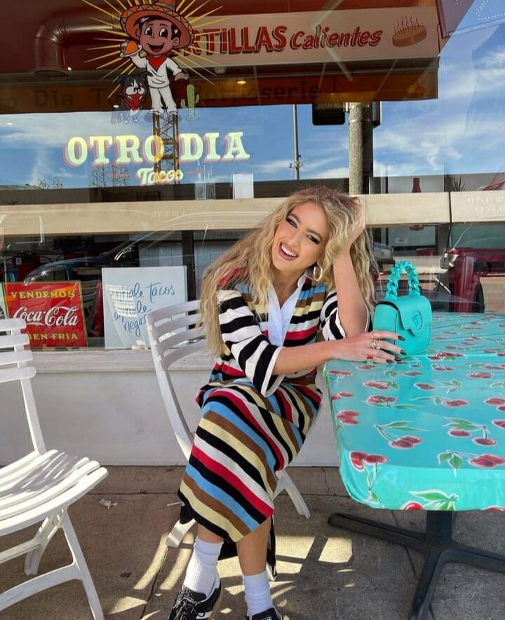 Μίντι φόρεμα: Πώς να το φορέσω την Άνοιξη