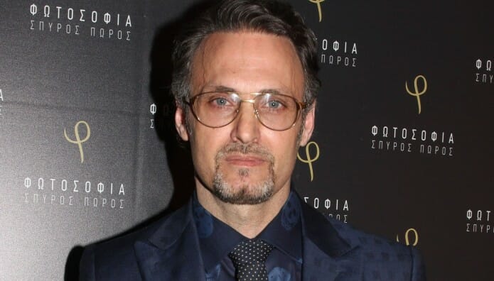 Σπύρος Πώρος: «Για ενάμιση χρόνο ήμουν άστεγος στο Λονδίνο και κοιμόμουν σε παγκάκια»