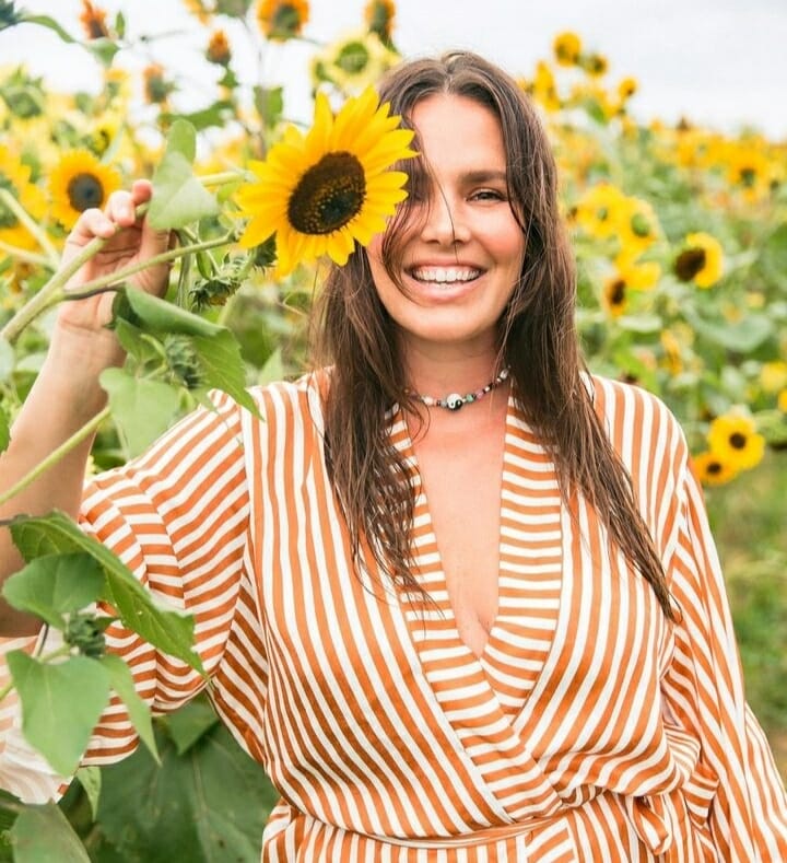 Juicy κορίτσια: Τρια μοναδικά σύνολα που θα αναδείξουν την σιλουέτα σας