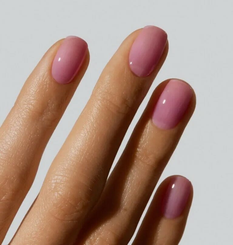 Lip Oil Nails: Το δημοφιλής μανικιούρ που πρέπει να δοκιμάσεις